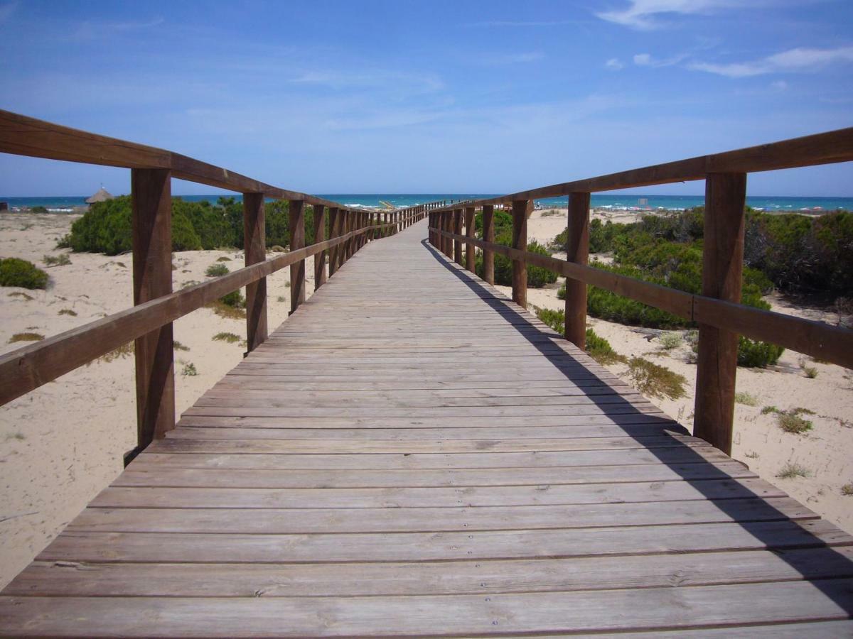 Descansa Y Disfruta De Las Mejores Playas Arenales del Sol Luaran gambar